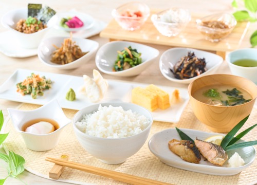 季節のバイキング