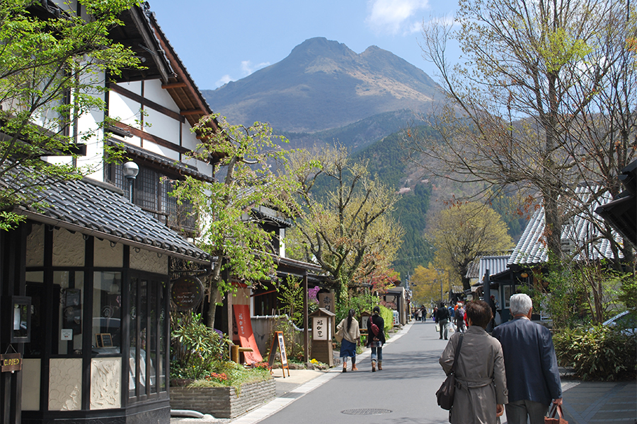 湯の坪街道