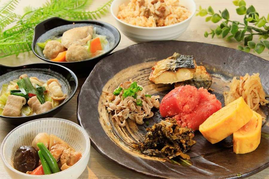 朝食