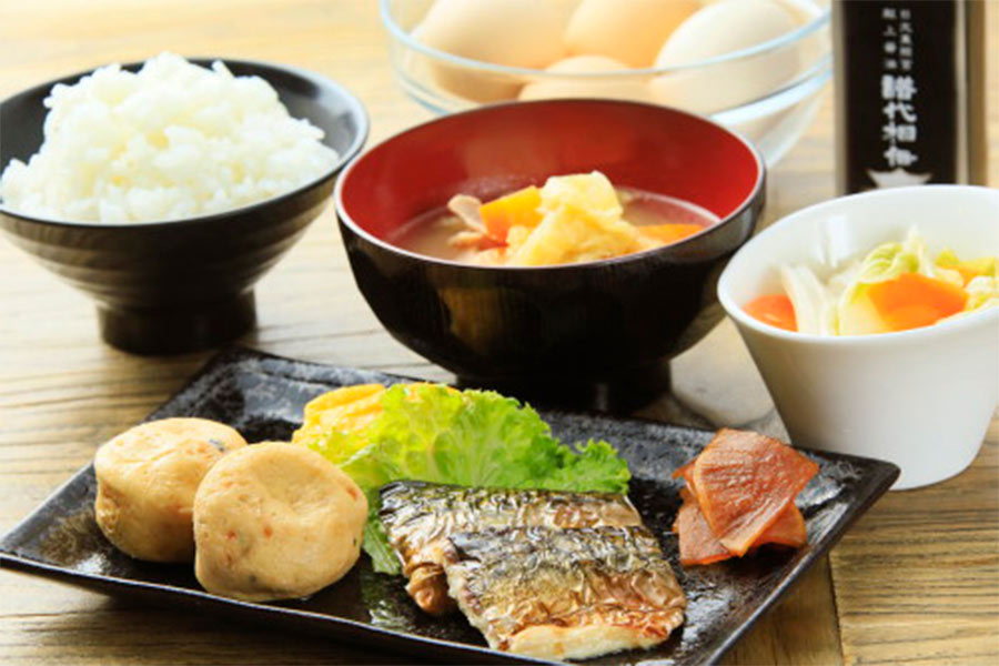 朝食