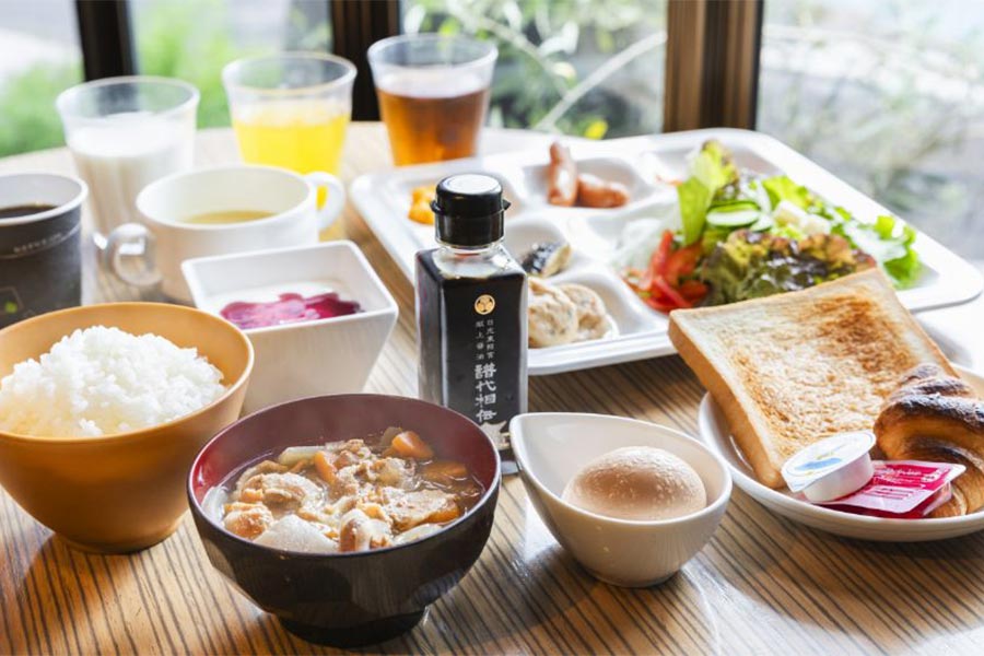 朝食