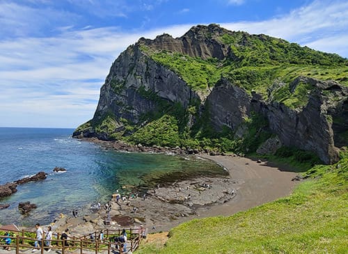 城山日出峰(ソンサンイルチュルボン)イメージ画像(画像提供:韓国観光公社)